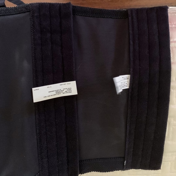 Bustier/Corset - Picture 6 of 9